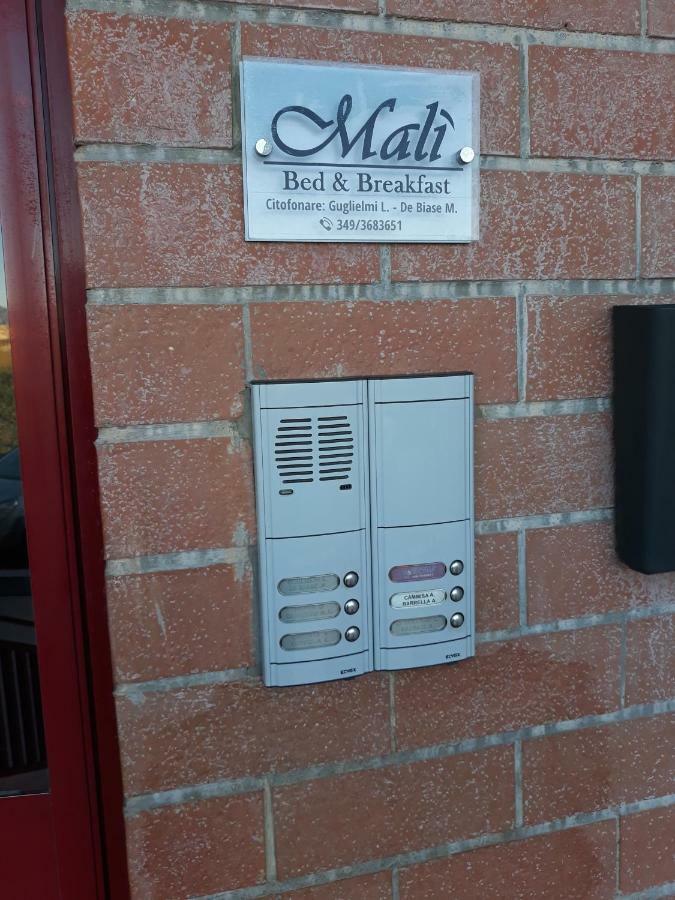 B&B Mali Troia Bagian luar foto